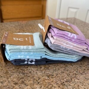 On Running Mid Crew Socks Two 3/packs Multi colors